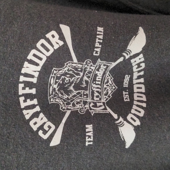 Gryffindor Quidditch grey crewneck sweatshirt - Picture 2 of 7